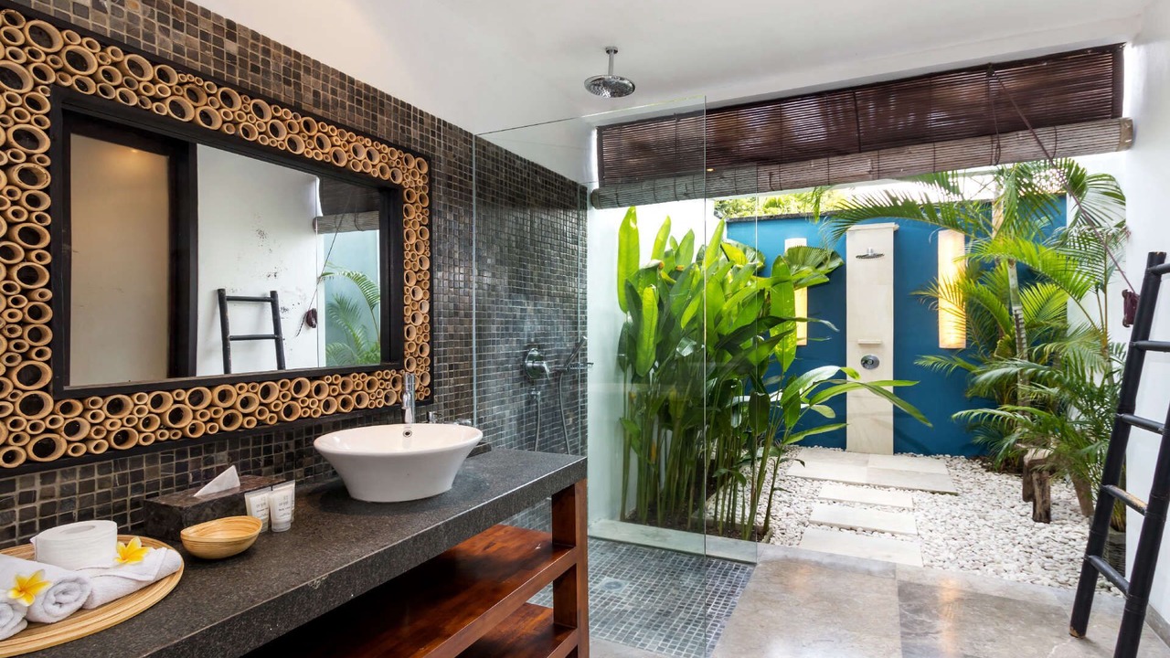 Photo of Bathroom in Petitenget