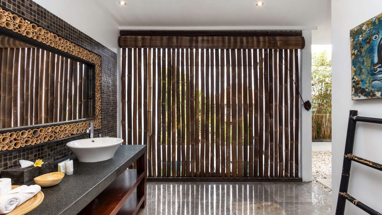 Photo of Bathroom in Petitenget