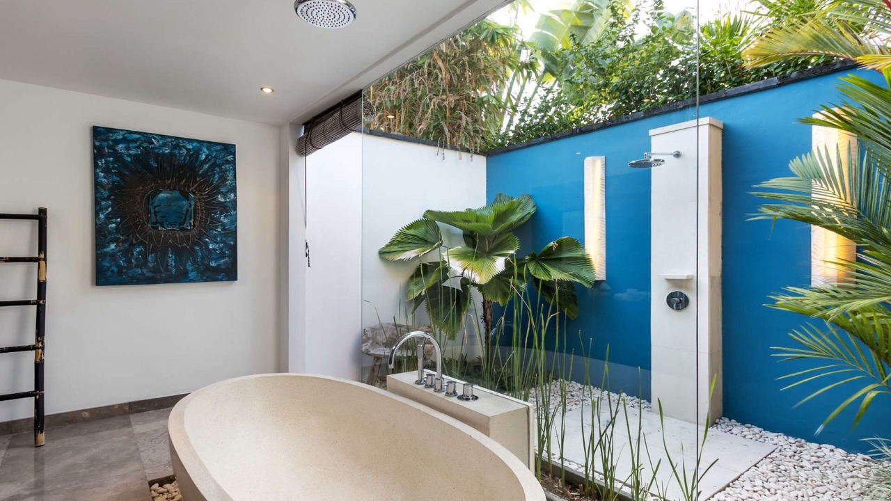 Photo of Bathroom in Petitenget
