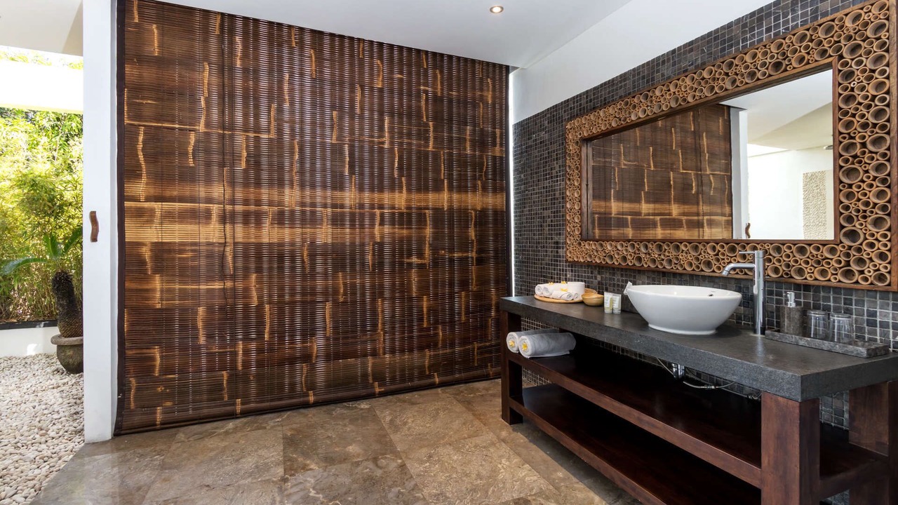 Photo of Bathroom in Petitenget