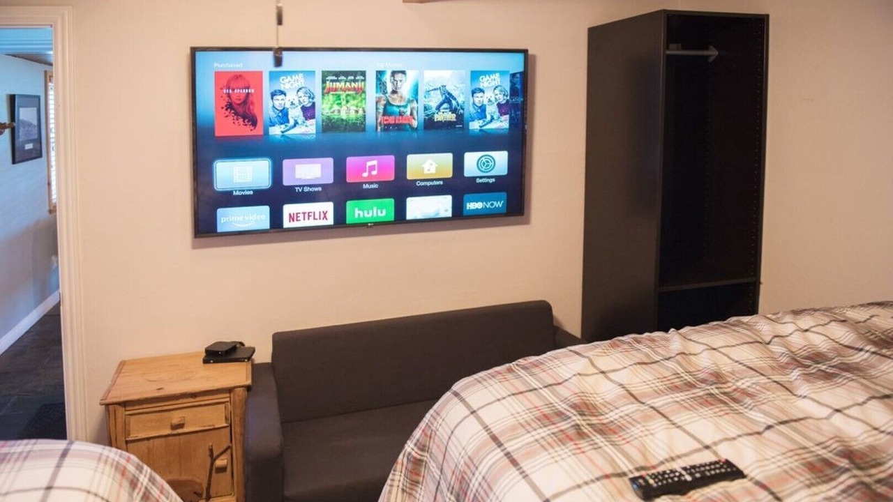 Photo of Bedroom in Fawnskin