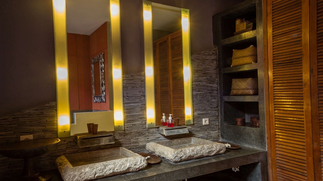 Photo of Bathroom in Dyanapura