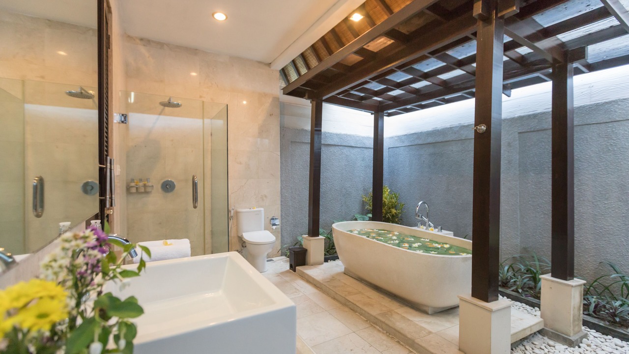 Photo of Bathroom in Sunset Road