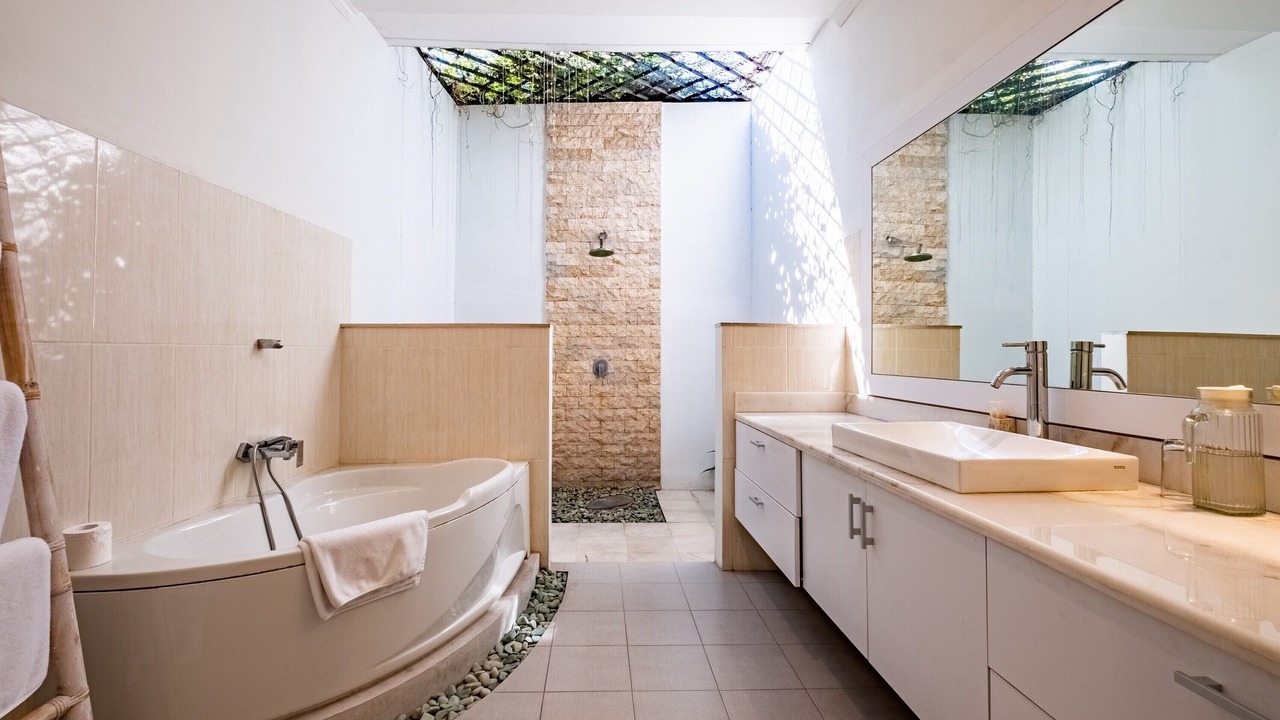 Photo of Bathroom in Drupadi