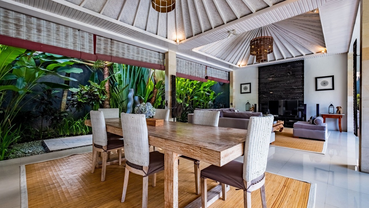 Photo of Livingroom in Drupadi