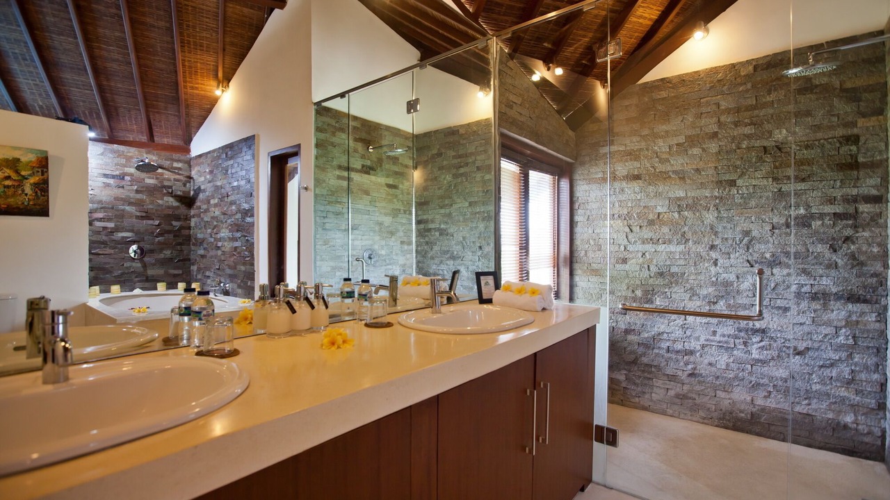 Photo of Bathroom in Nakula