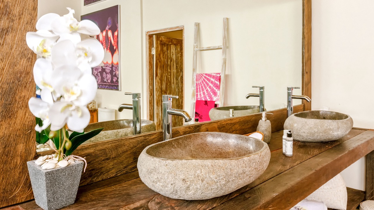 Photo of Bathroom in Laksmana