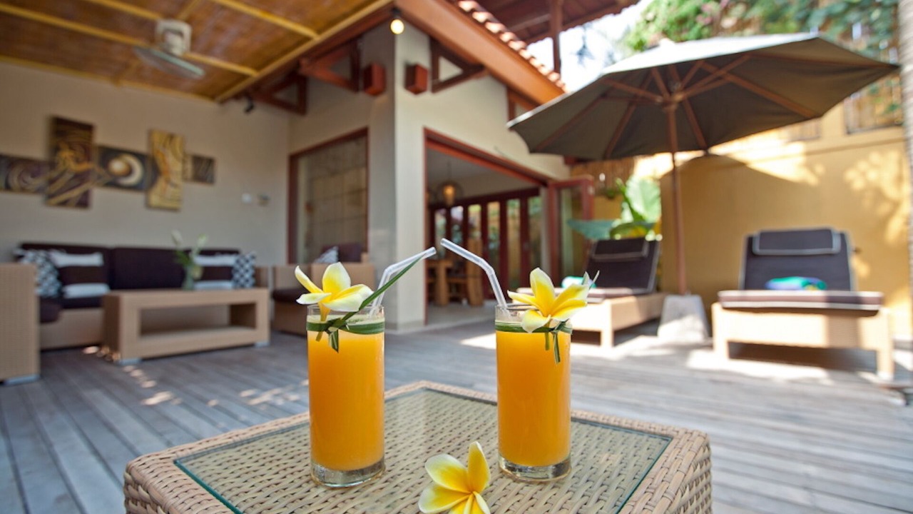 Photo of Patio Balcony in Sunset Road