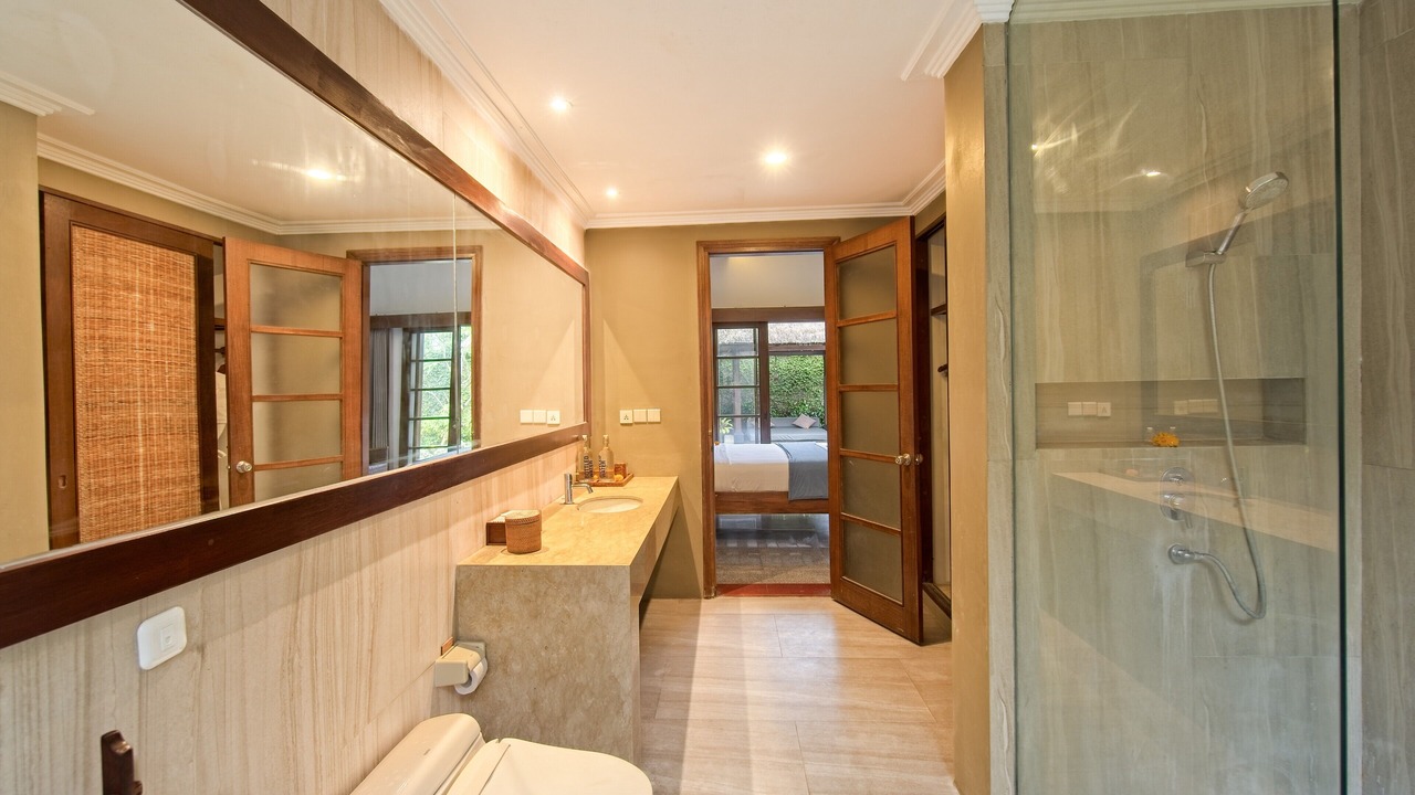 Photo of Bathroom in Petitenget