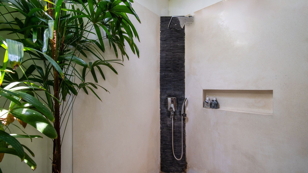 Photo of Bathroom in Sunset Road