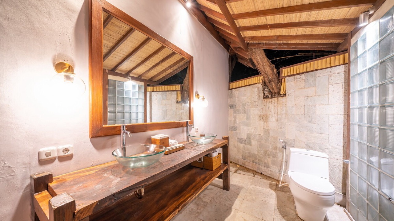 Photo of Bathroom in Padonan