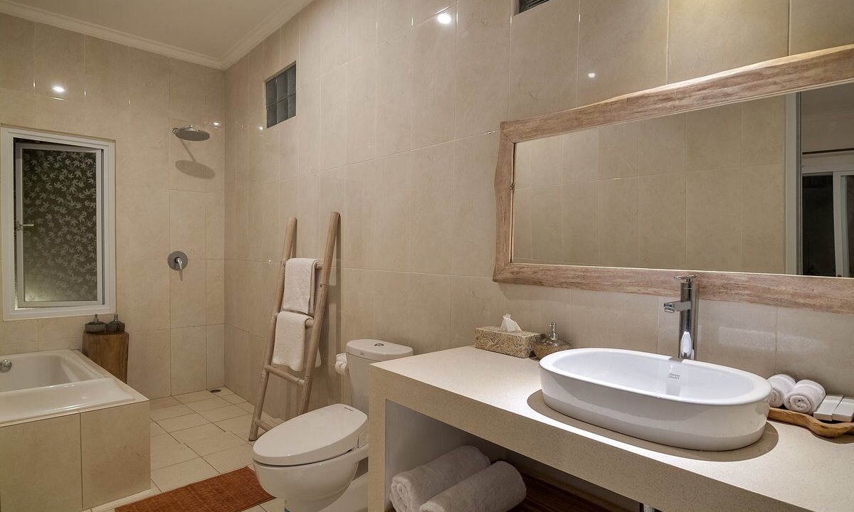 Photo of Bathroom in Petitenget