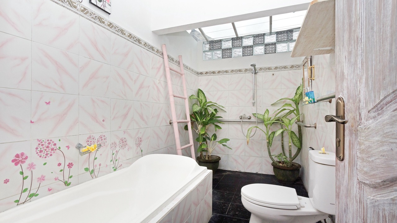 Photo of Bathroom in Drupadi
