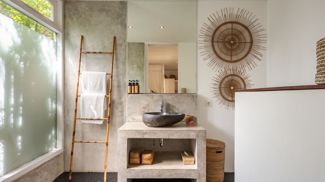 Photo of Bathroom in Petitenget
