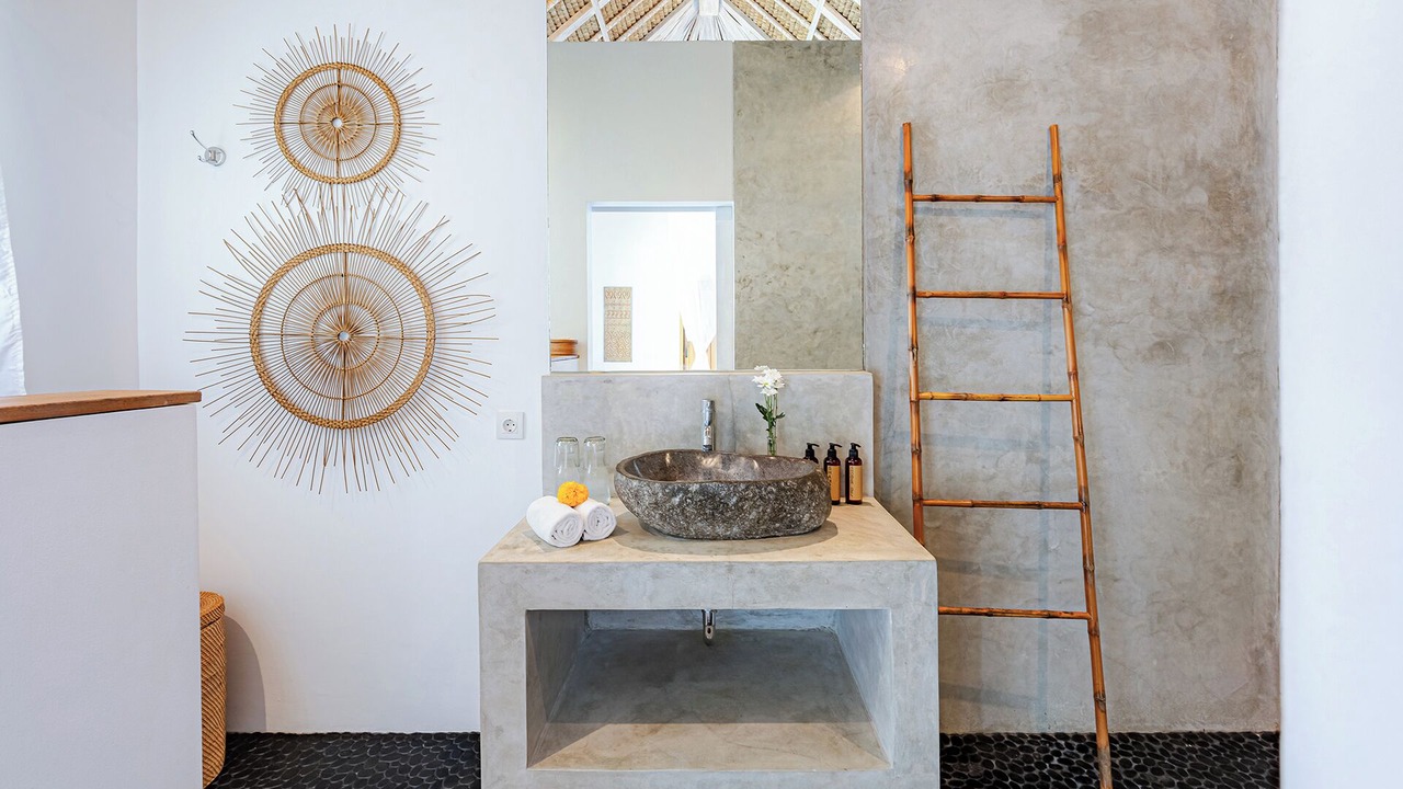 Photo of Bathroom in Petitenget