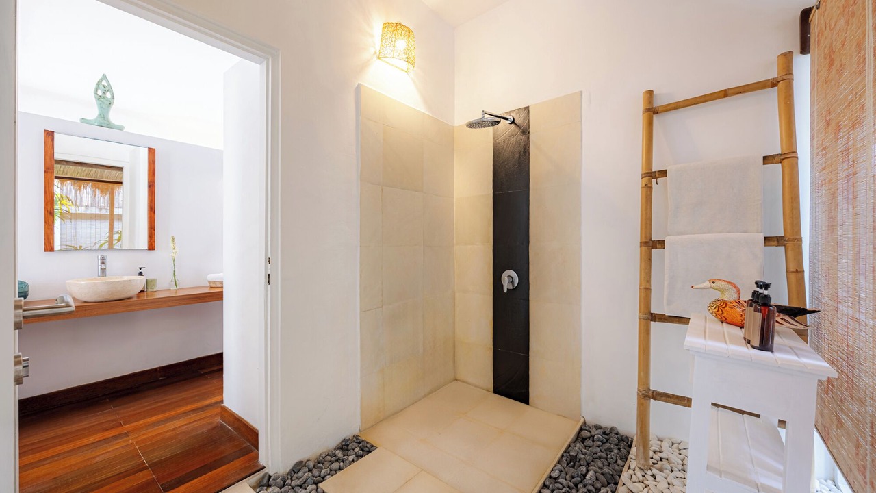 Photo of Bathroom in Sunset Road