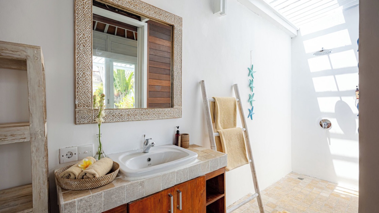 Photo of Bathroom in Sunset Road