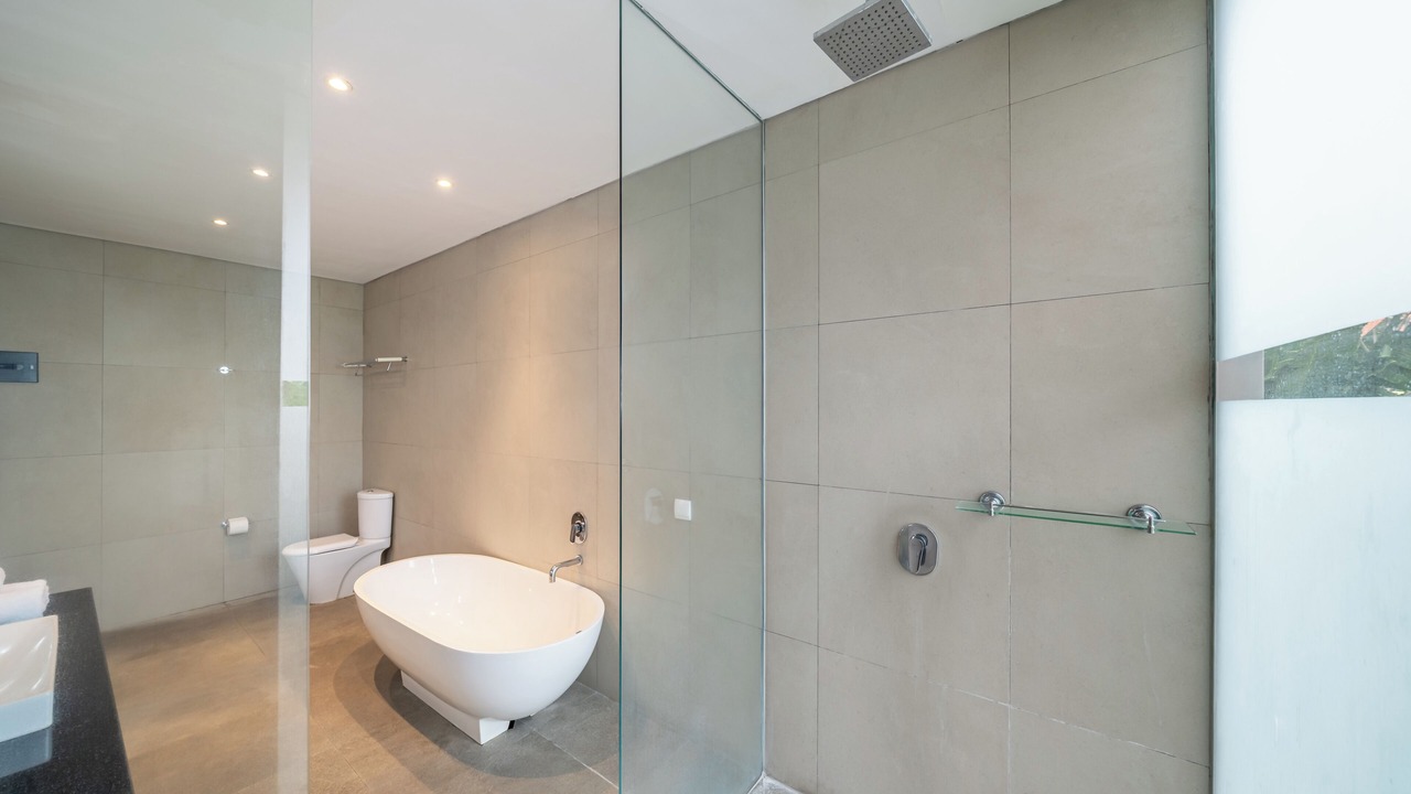 Photo of Bathroom in Petitenget