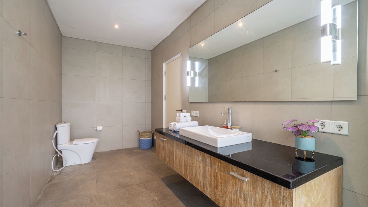 Photo of Bathroom in Petitenget