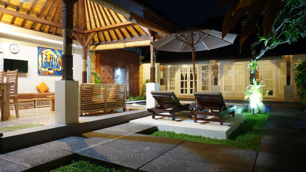 Photo of Patio Balcony in Sunset Road