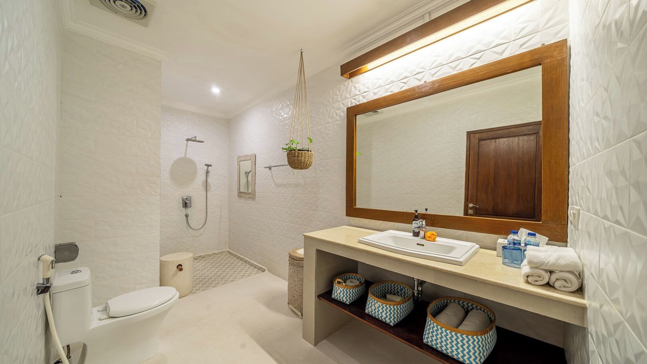 Photo of Bathroom in Petitenget