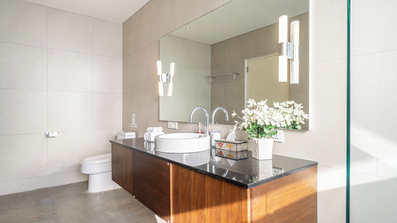 Photo of Bathroom in Petitenget