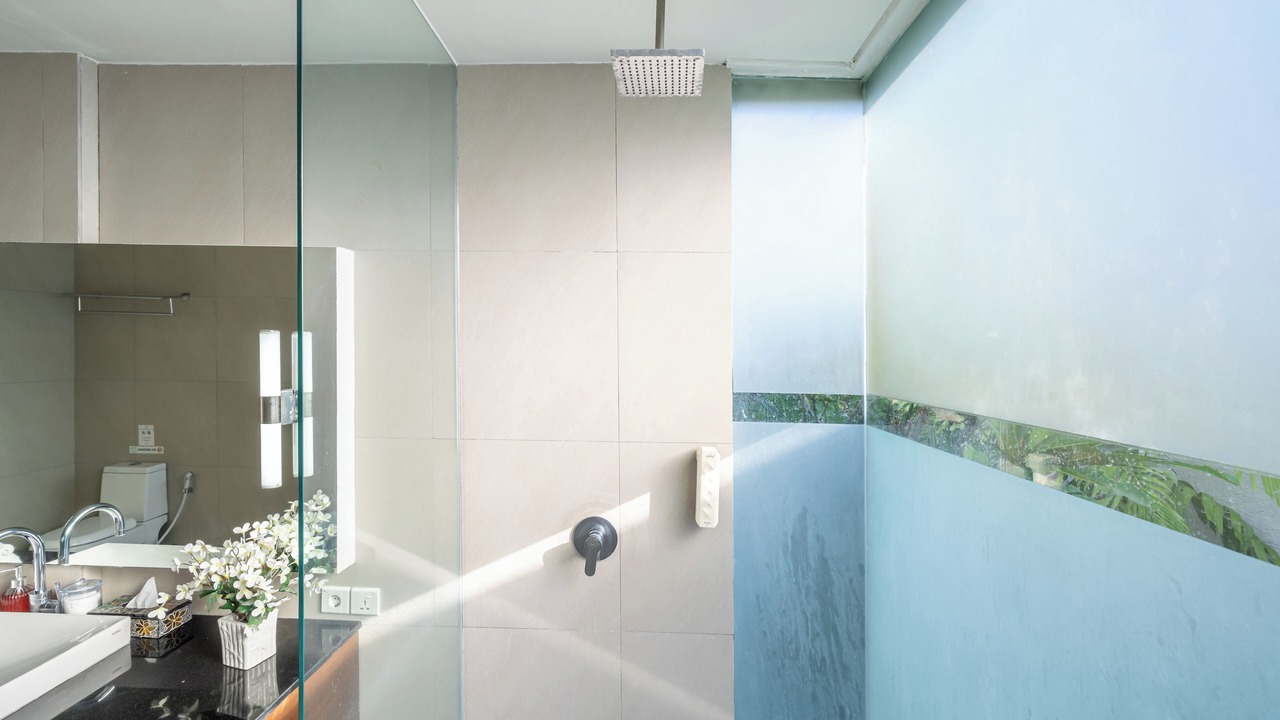 Photo of Bathroom in Petitenget