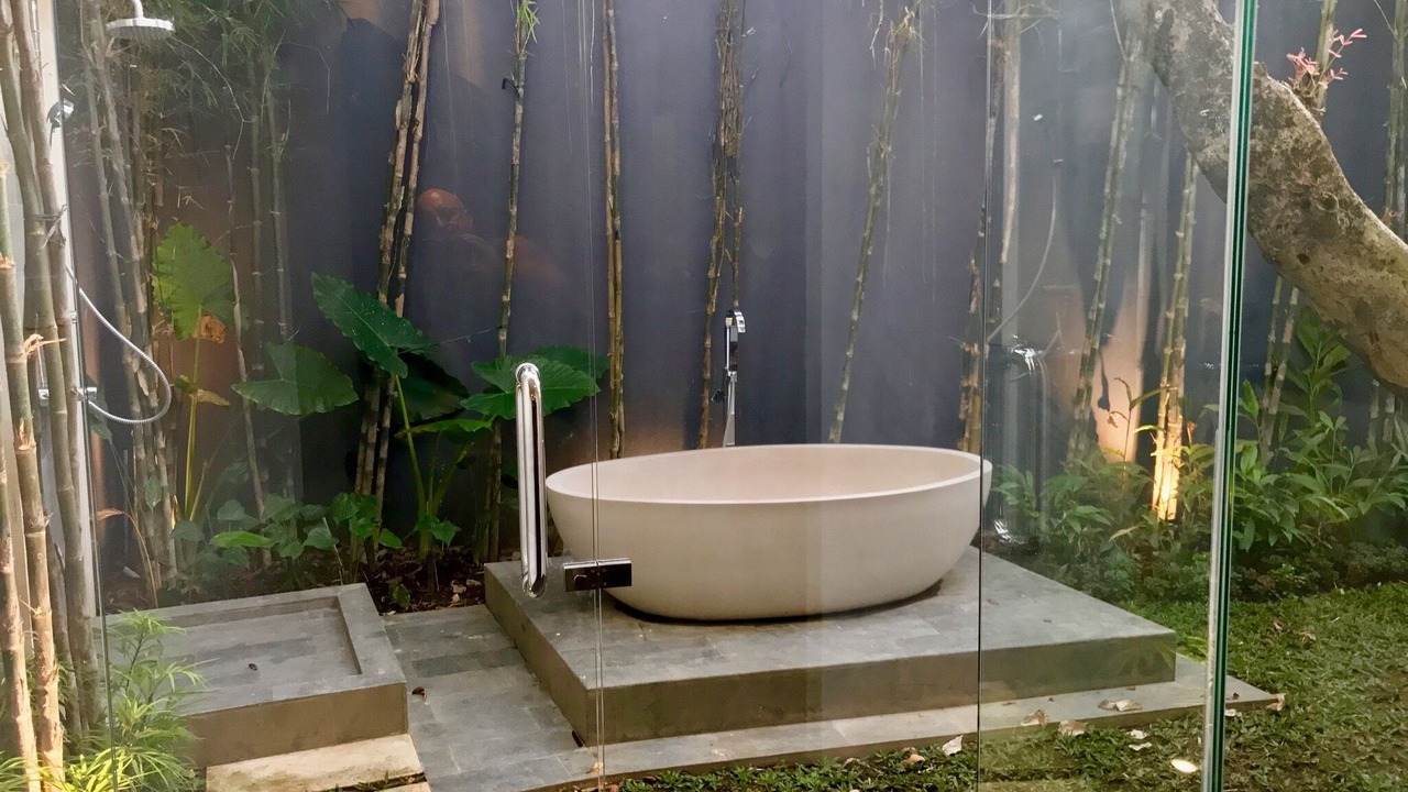 Photo of Bathroom in Petitenget