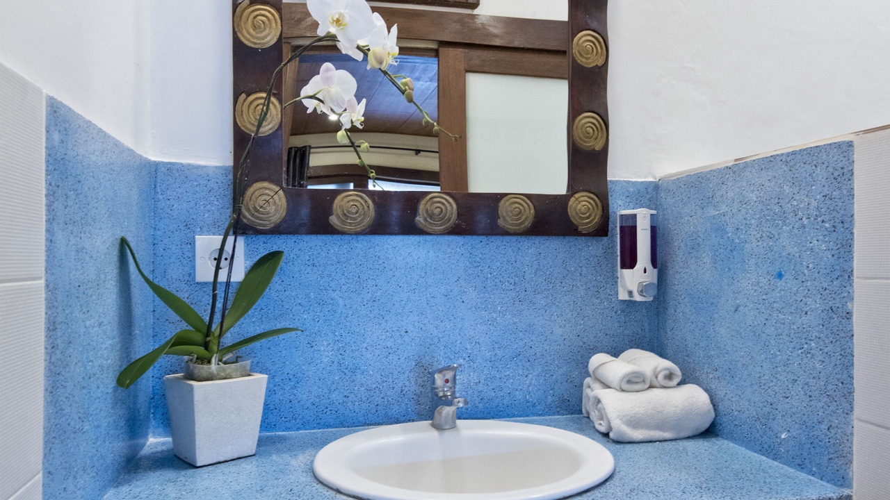 Photo of Bathroom in Petitenget