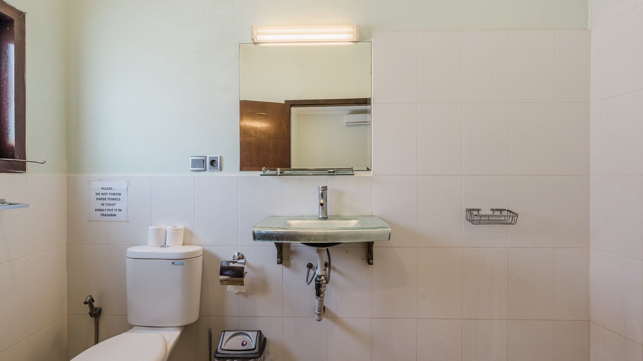 Photo of Bathroom in Sunset Road