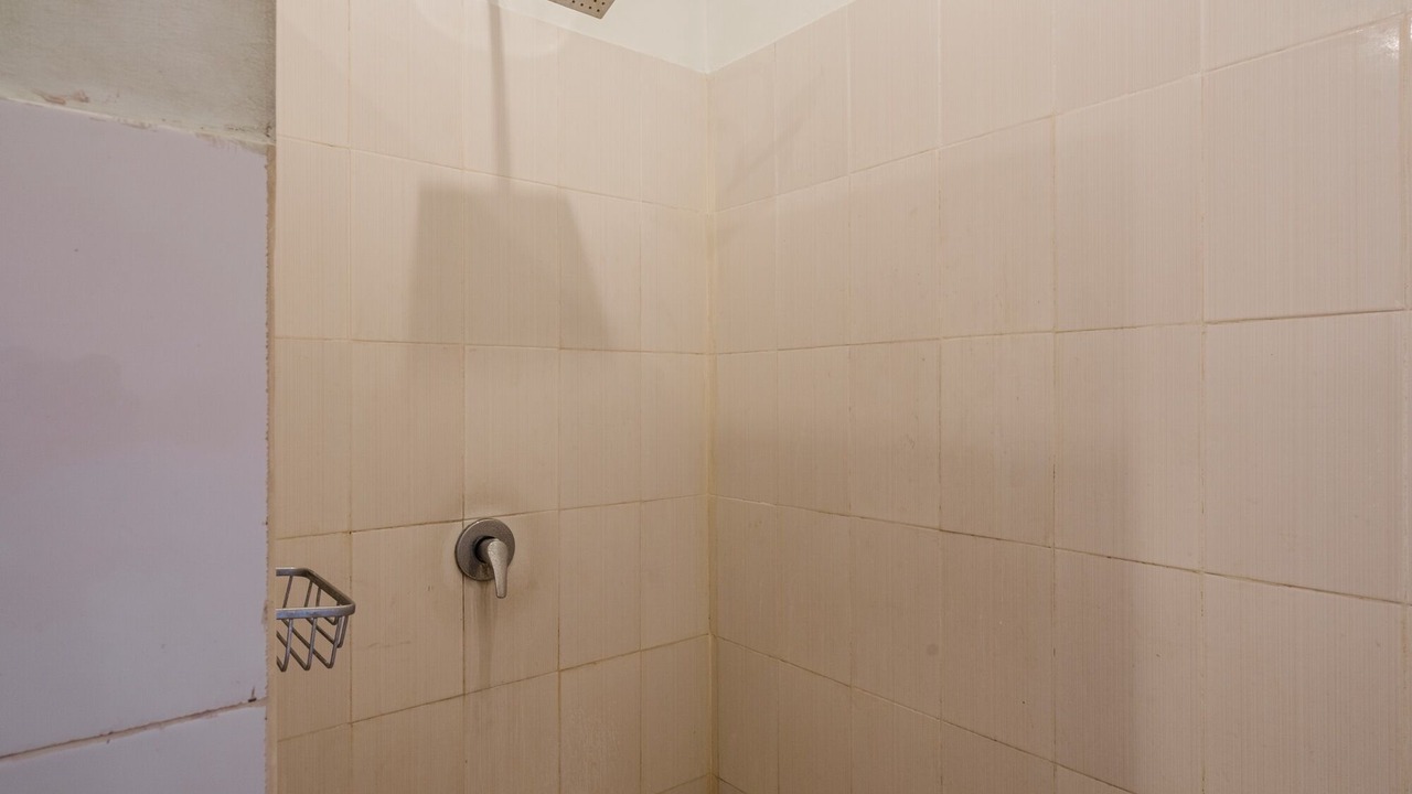 Photo of Bathroom in Sunset Road