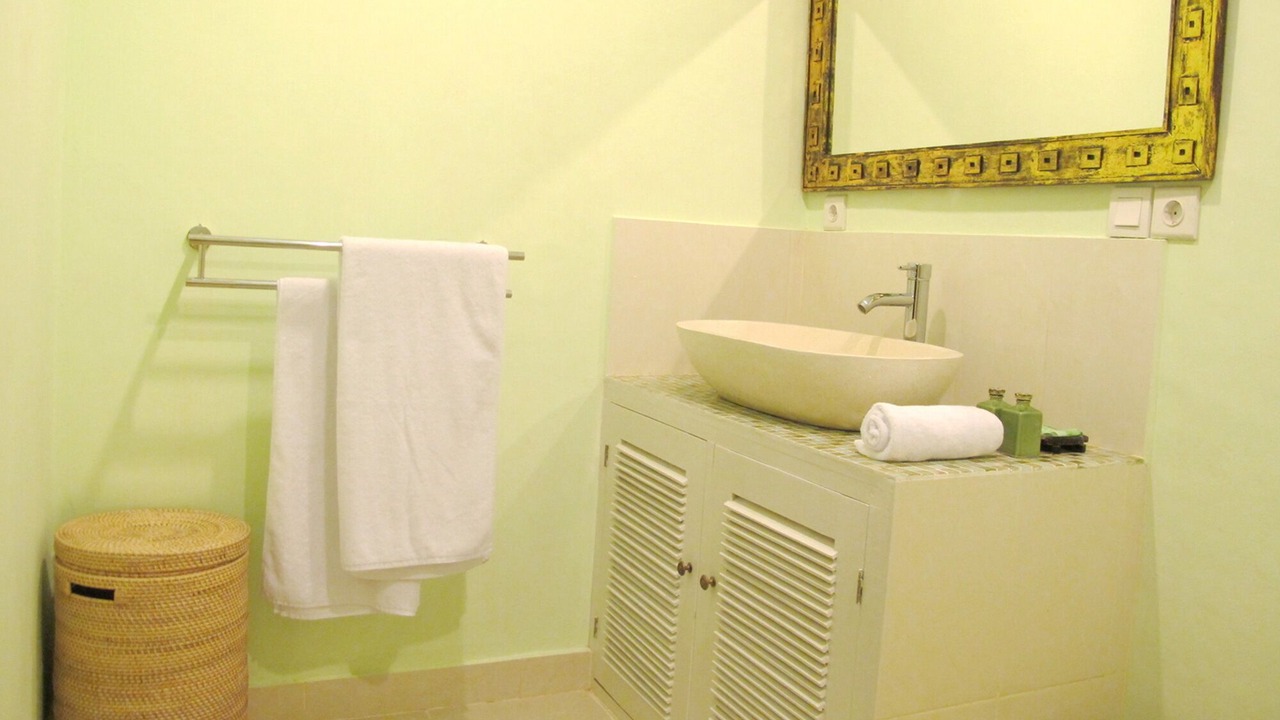 Photo of Bathroom in Sunset Road