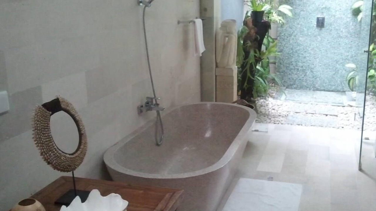 Photo of Bathroom in Petitenget