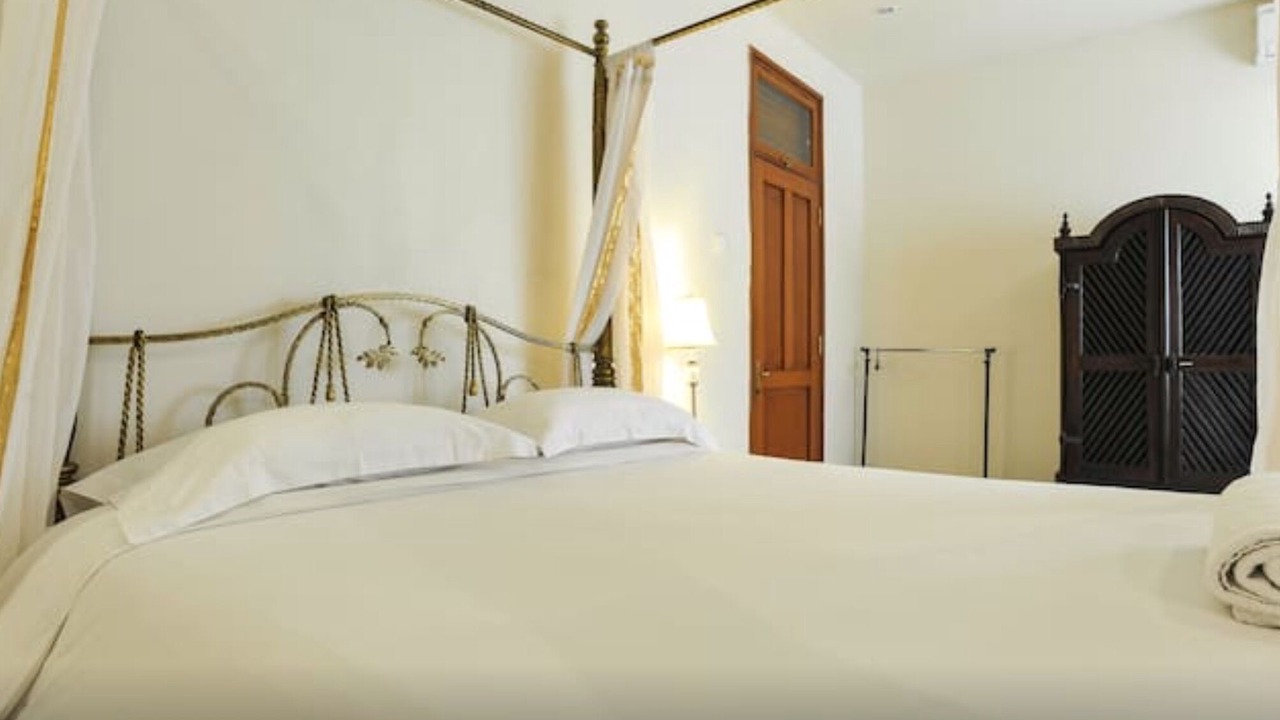 Photo of Bedroom in Kartika Plaza