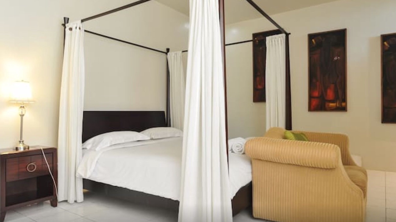 Photo of Bedroom in Kartika Plaza