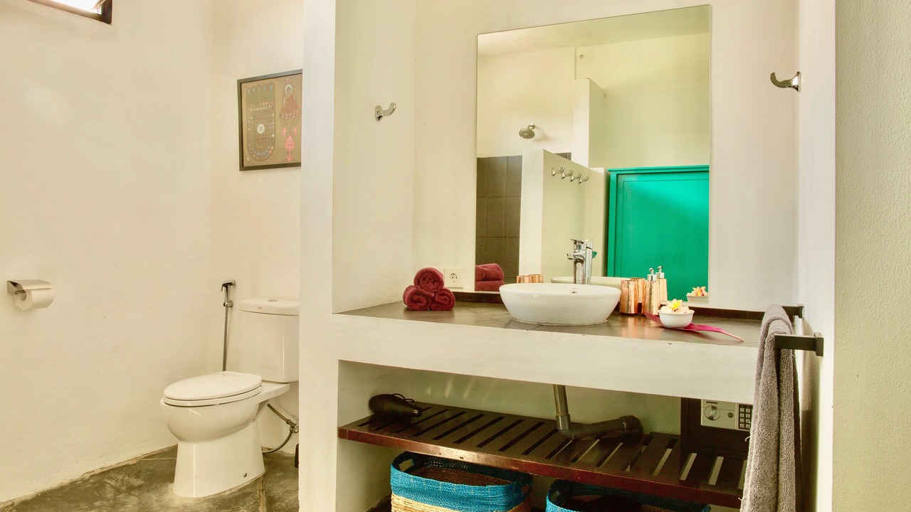 Photo of Bathroom in Laksmana