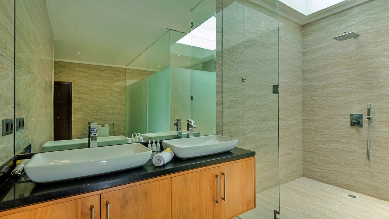 Photo of Bathroom in Dyanapura