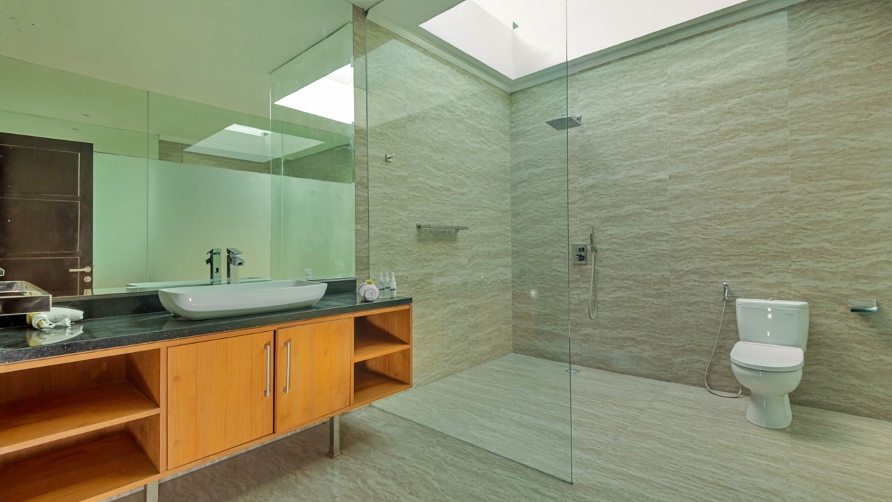 Photo of Bathroom in Dyanapura