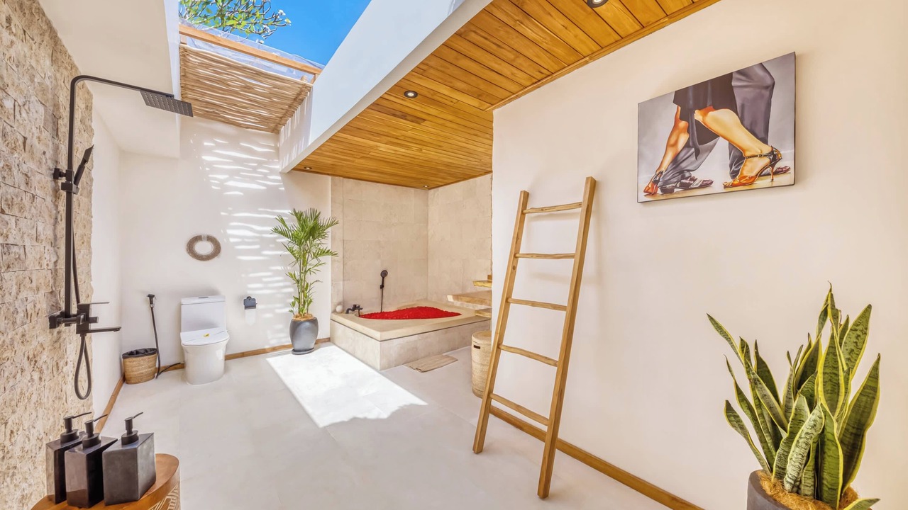 Photo of Bathroom in Laksmana