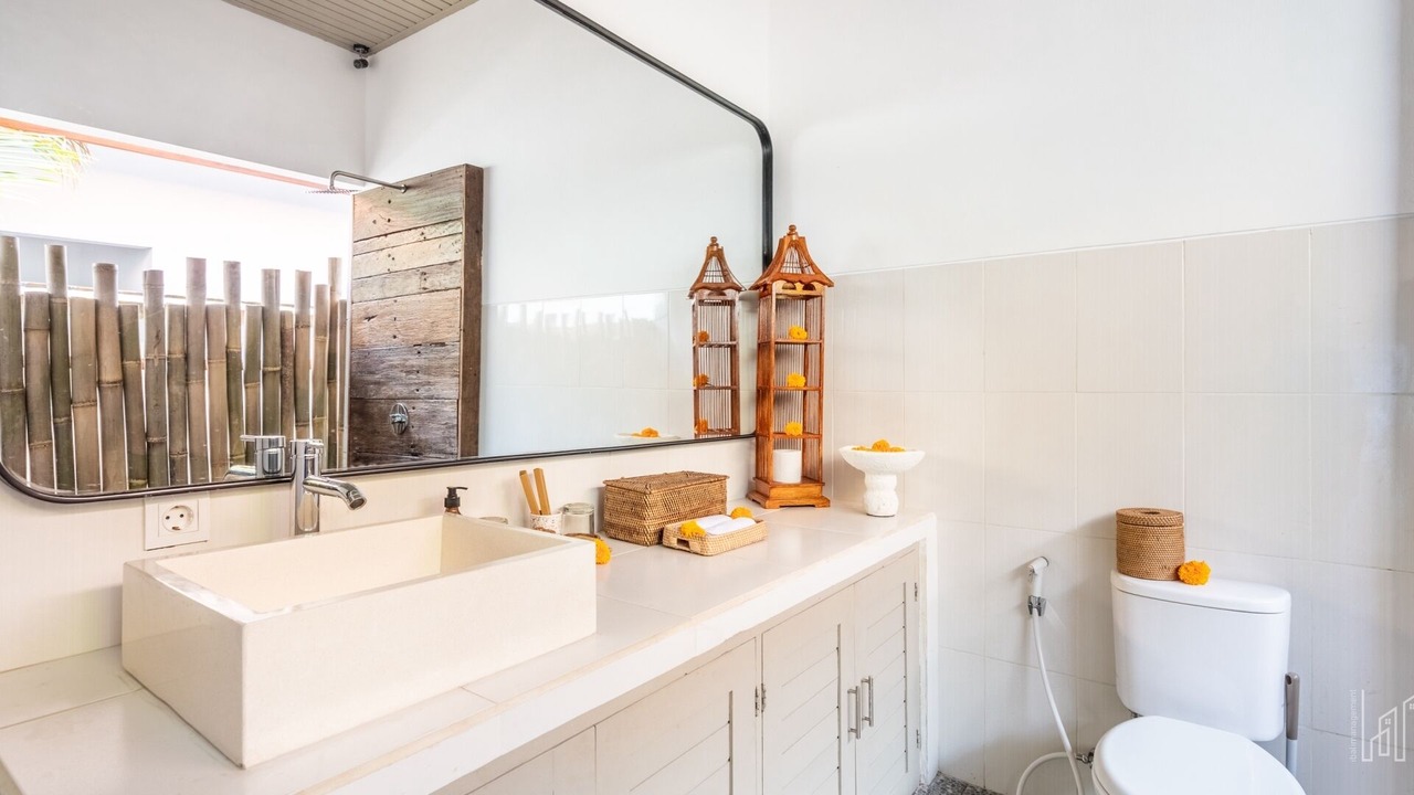 Photo of Bathroom in Sunset Road