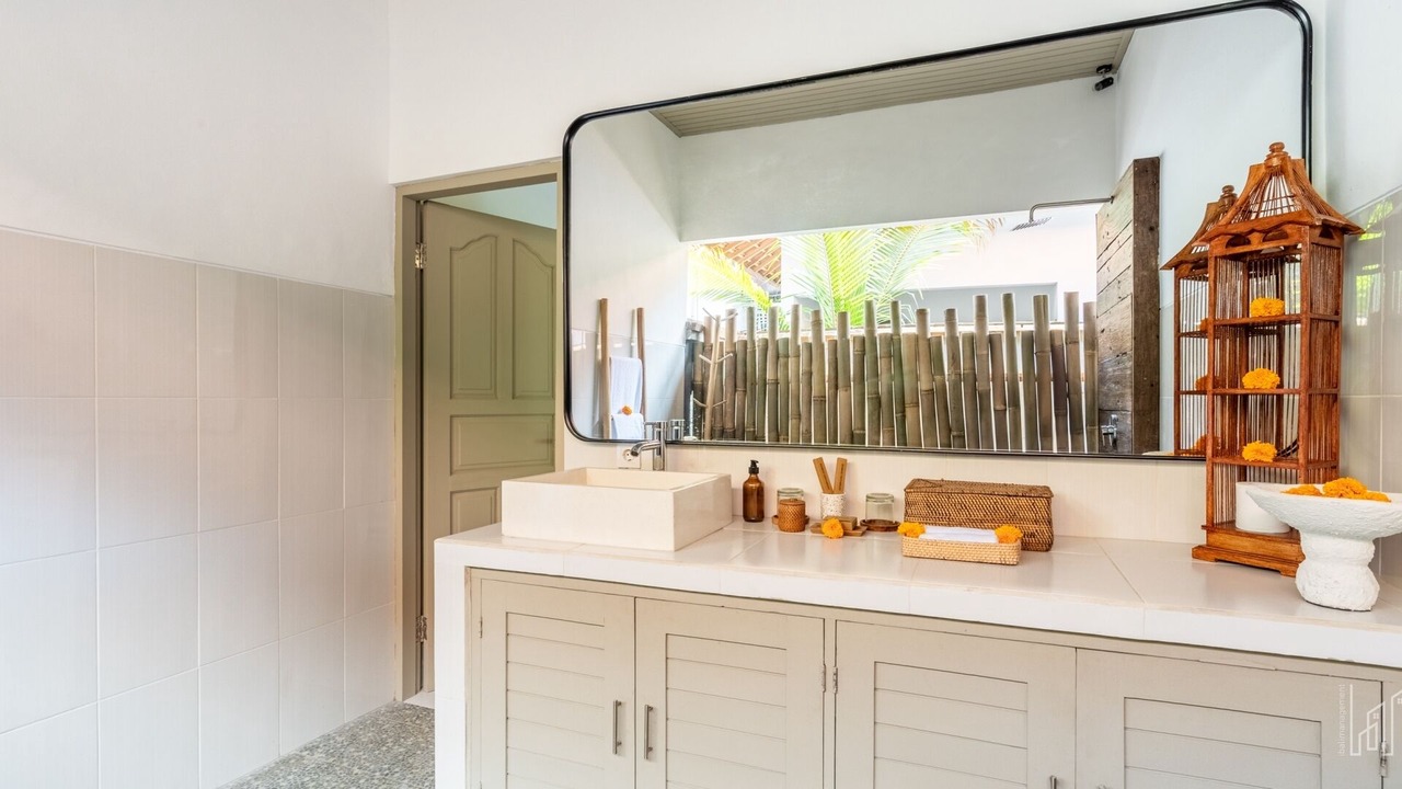 Photo of Bathroom in Sunset Road