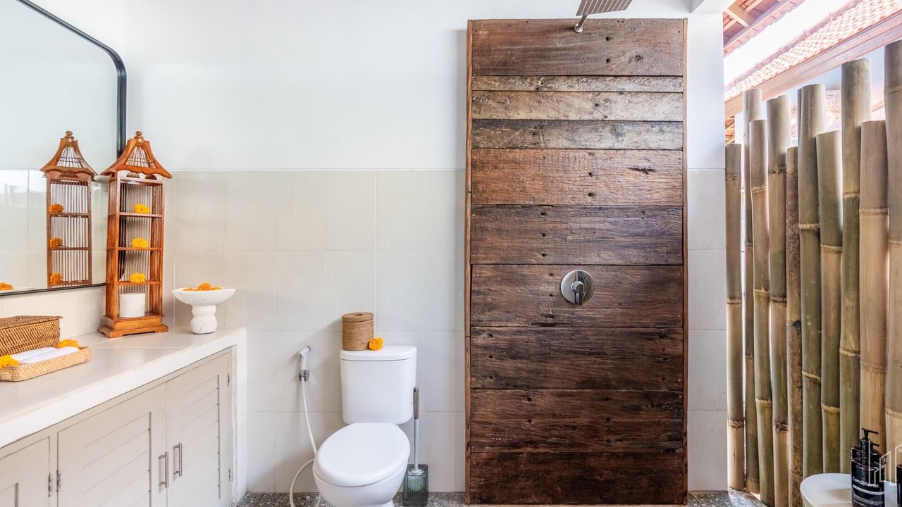 Photo of Bathroom in Sunset Road
