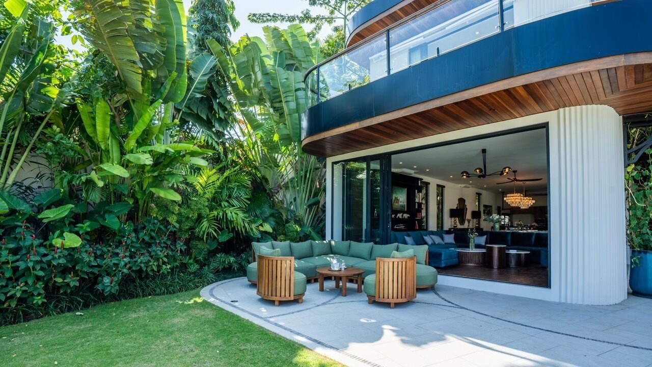 Photo of Patio Balcony in Sunset Road