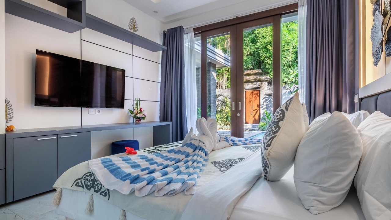 Photo of Bedroom in Drupadi