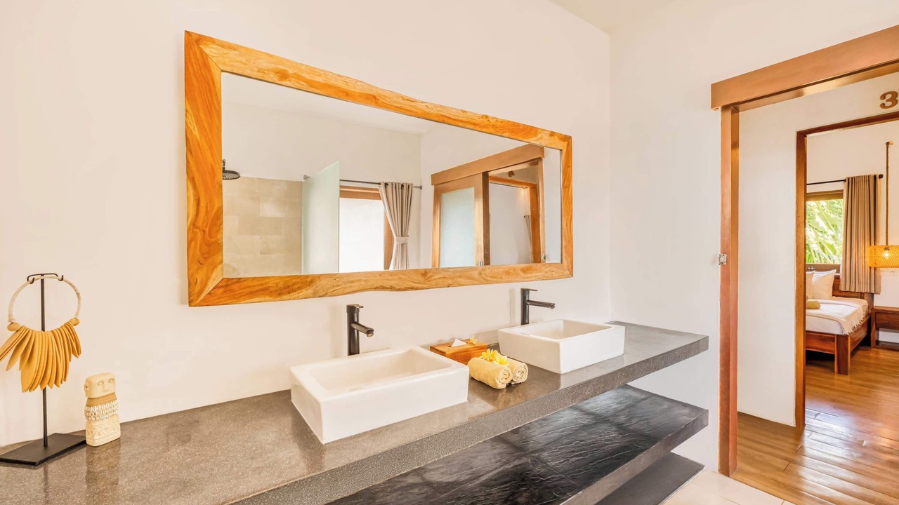 Photo of Bathroom in Petitenget