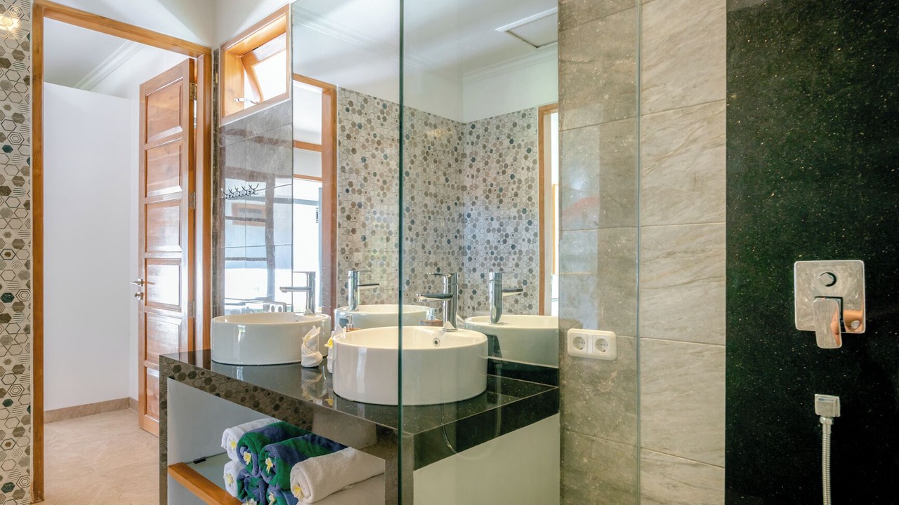 Photo of Bathroom in Dencarik