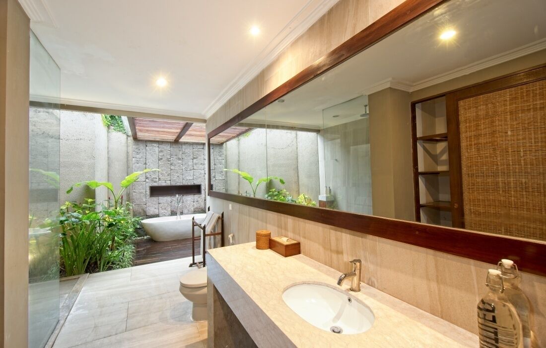 Photo of Bathroom in Petitenget