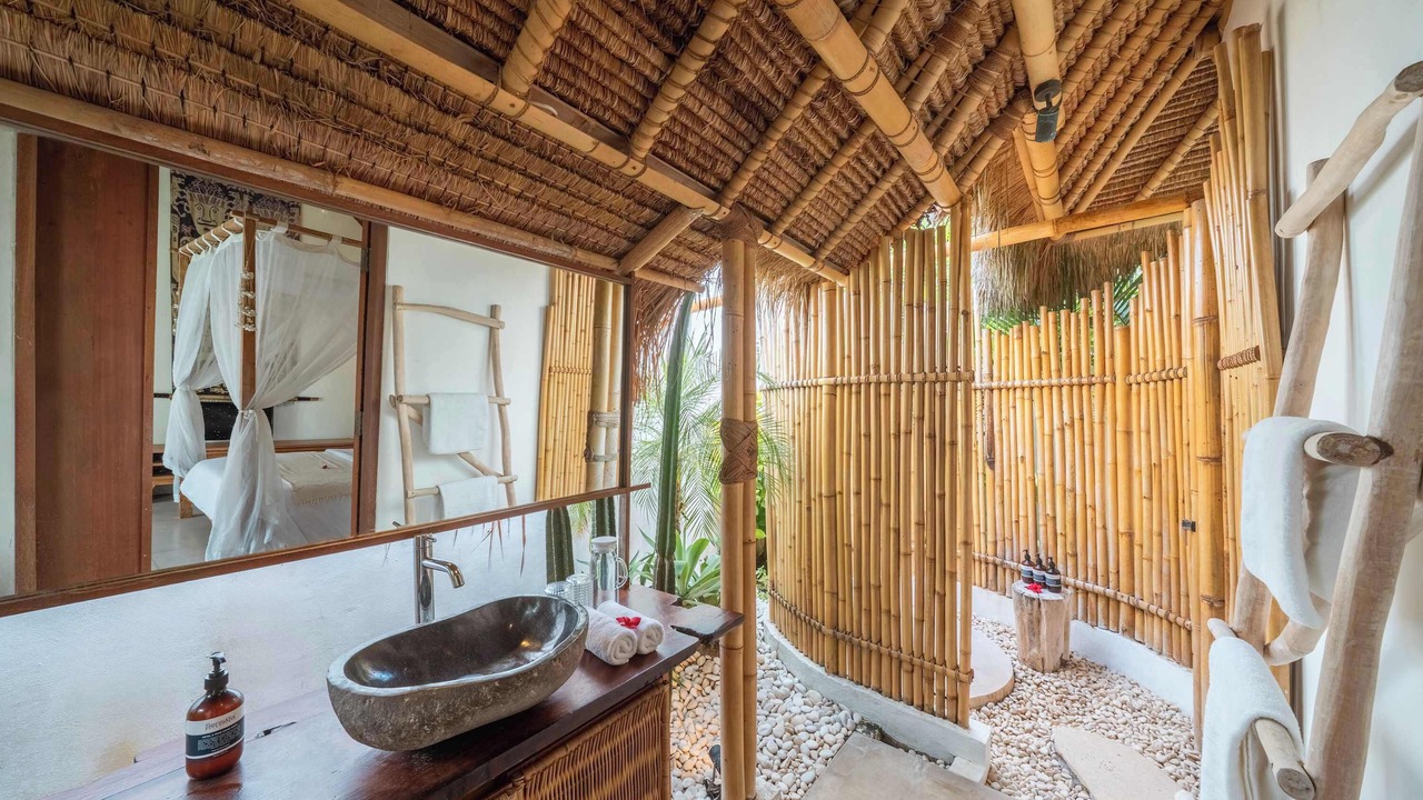 Photo of Bathroom in Mushroom Bay