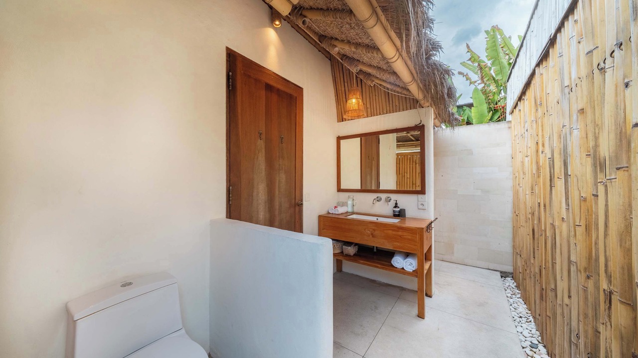 Photo of Bathroom in Mushroom Bay