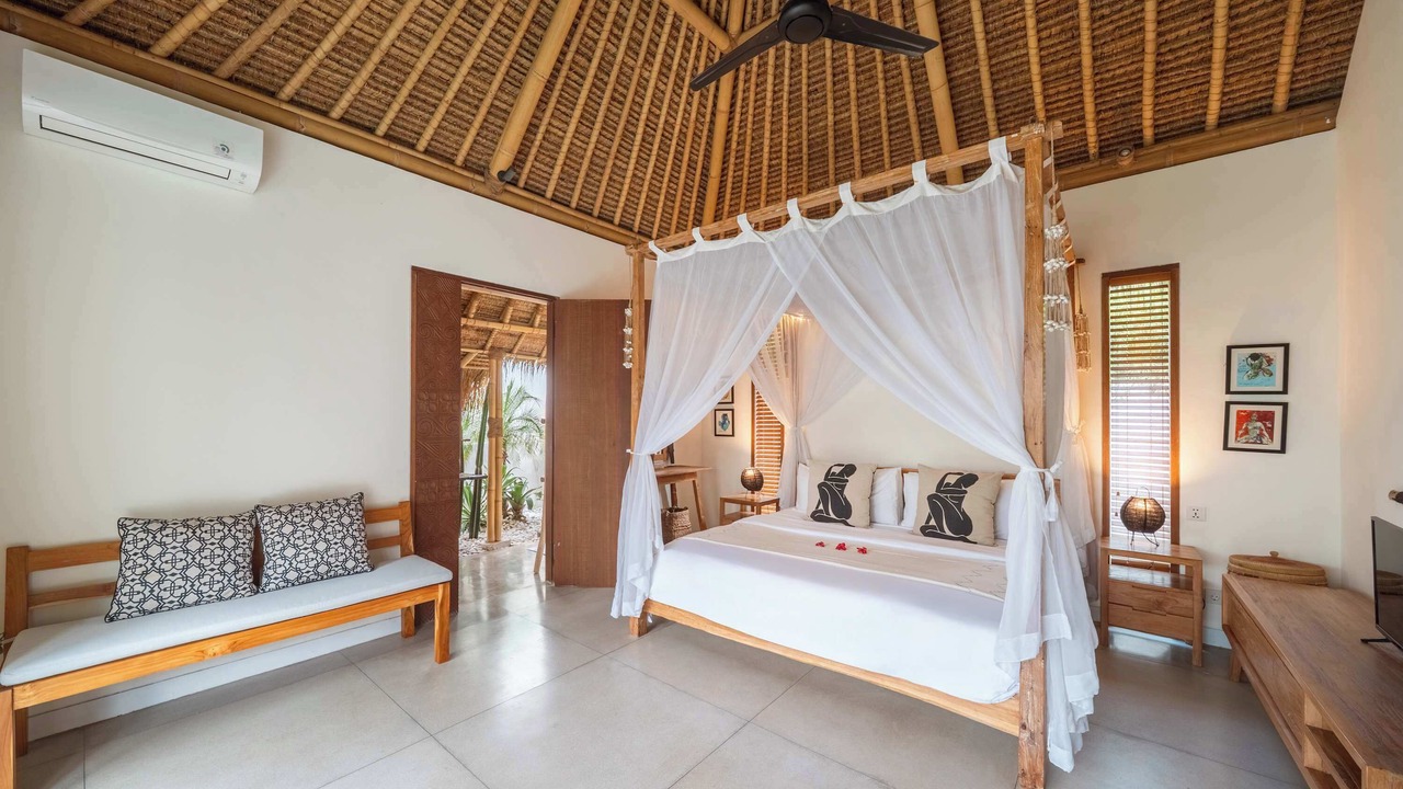 Photo of Bedroom in Mushroom Bay